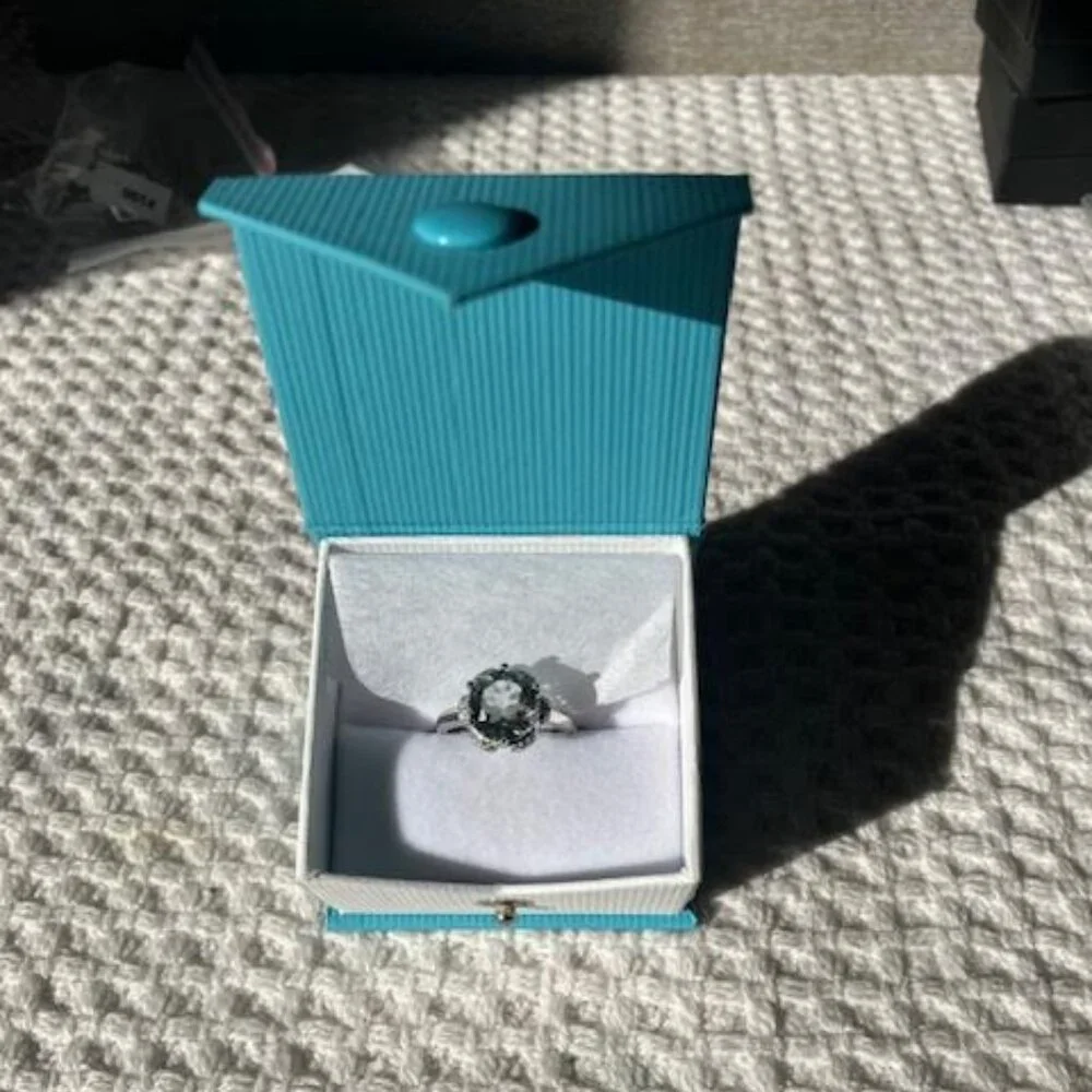 3.55 ct natural green Amethyst sterling silver ring. size 7 - Picture 2 of 5